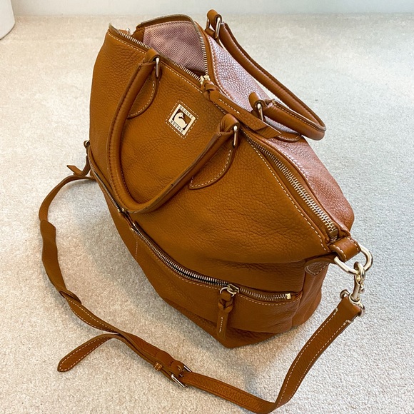 DOONEY & BOURKE Brown Italian Leather Satchel Tote Bag with Gold Hardware - Picture 3 of 16